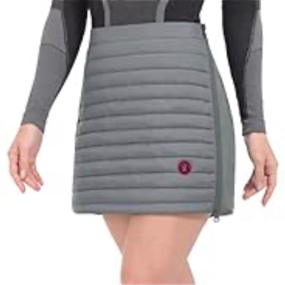 NWT DK QUILTED PUFFER ATHLIESURE SKIRT